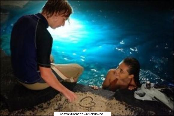 Lewis - lilika_kiss - Grupul "H2O - Doar adauga apa "