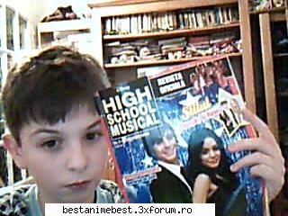 Revista - imi place si revista High Schoo Musical eu si - Cafenea