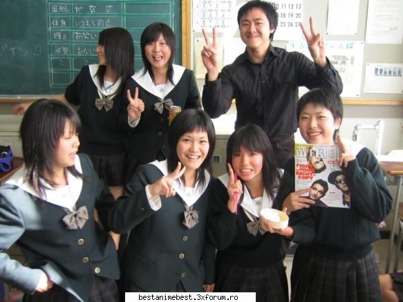Uniformele de scoala - Uniforma de scoala japoneza este cunoscuta in - Scoala