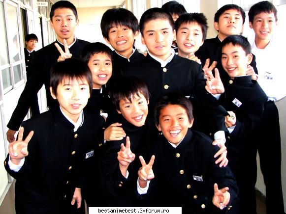 Uniformele de scoala - Rena Ryuugu - Scoala