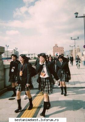 Uniformele de scoala - Rena Ryuugu - Scoala